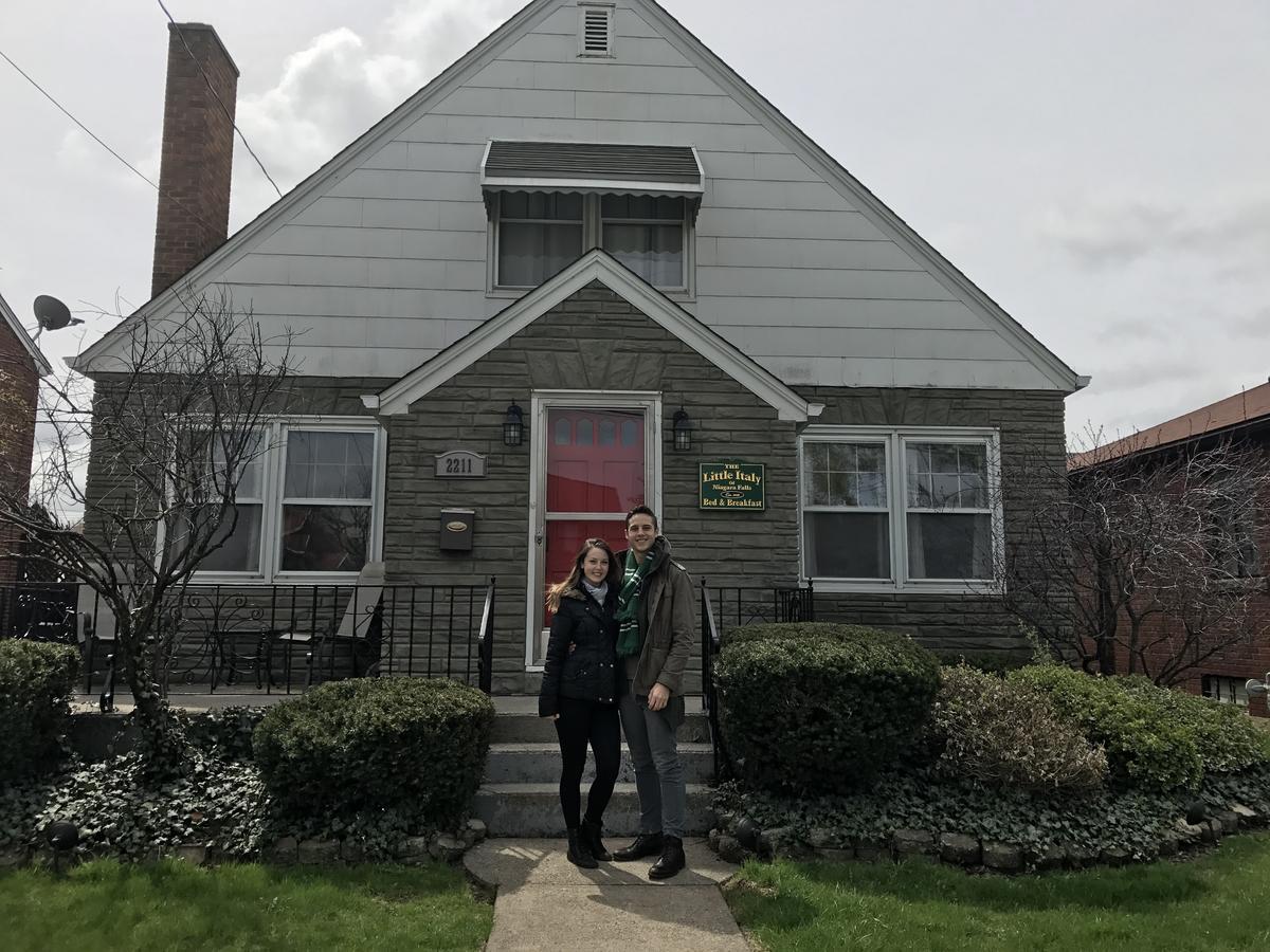The Little Italy Of Niagara Falls Bed & Breakfast エクステリア 写真